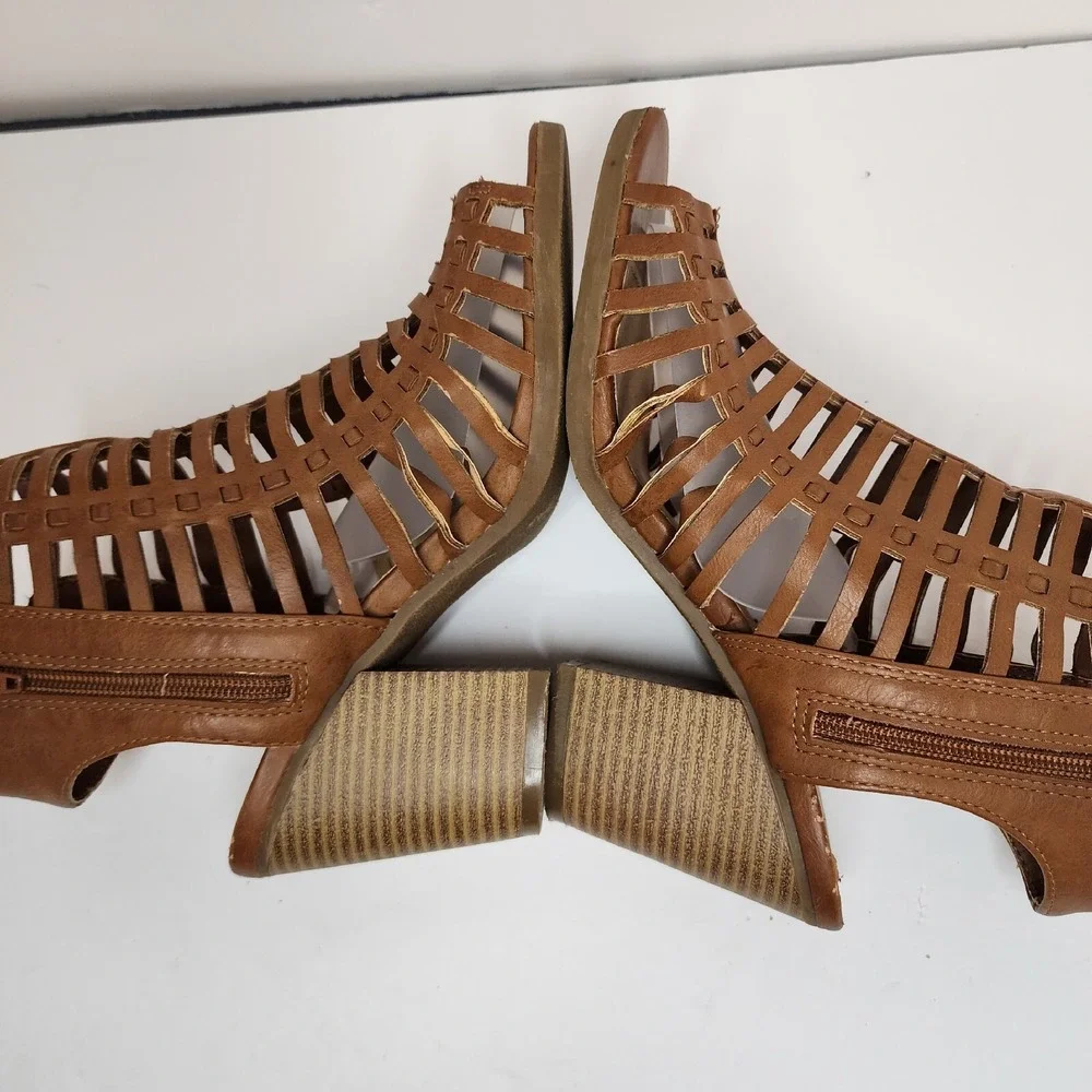 Rampage Womens Gladiator Heeled Sandals Size 8.5M Brown Open Toe Zip‎ Closure